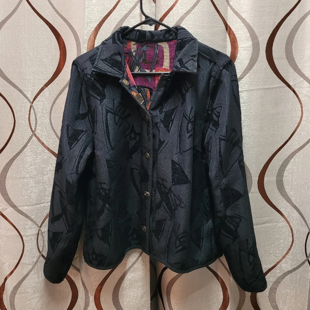 Abstract Cloth Reversible Jacket - Picture 2 of 11